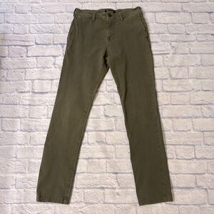 American Eagle 30 X 32 Slim Plain Front Dark Olive Chino Pants Men’s 30 X 32
